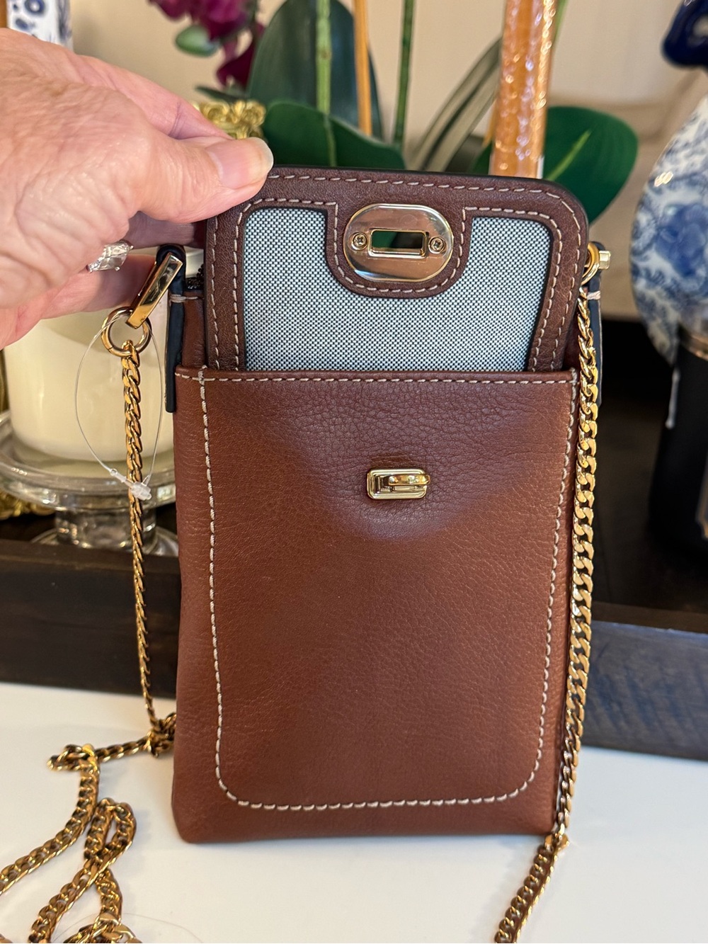 π€ NWOT FOSSIL WOMENβS HARPER LEATHER PHONE CROSSBODY BAG! - Picture 4 of 13